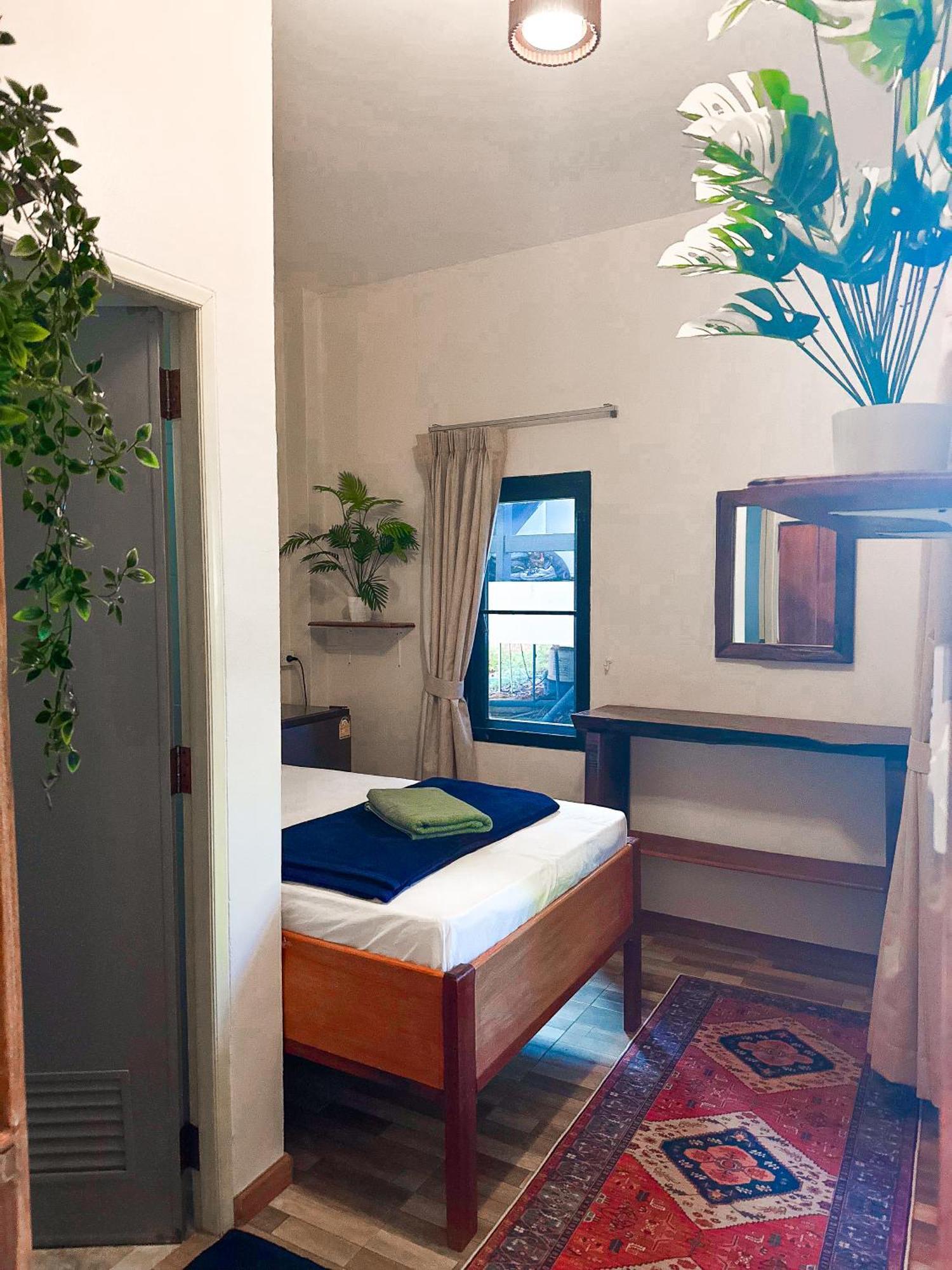 Jungle Vibes Hotel Thongsala Exterior foto